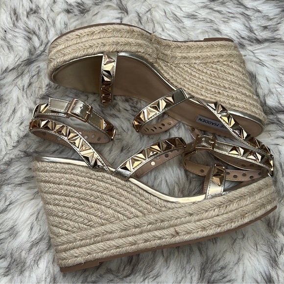 Steve Madden Women's Session Wedge Sandal, Tan - Picture 8 of 14